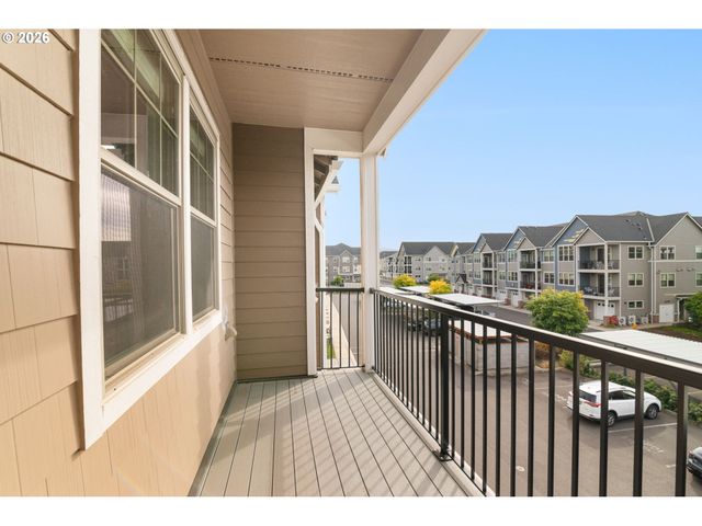 16405 Nw CHADWICK Way 303, Portland, OR 97229