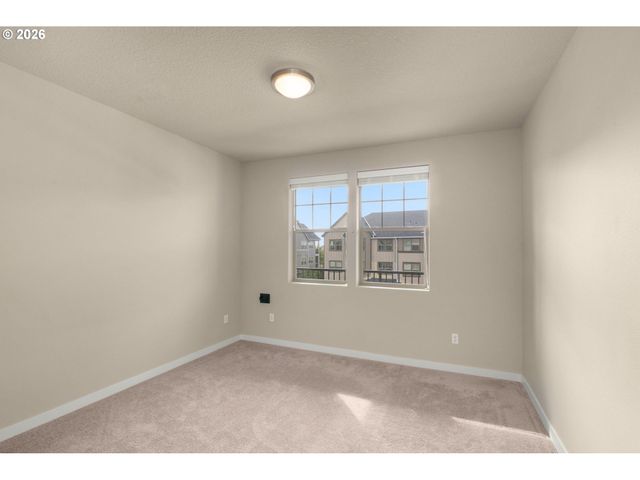 16405 Nw CHADWICK Way 303, Portland, OR 97229
