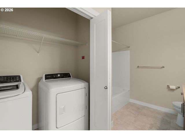 16405 Nw CHADWICK Way 303, Portland, OR 97229