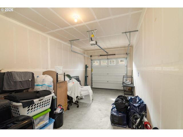 16405 Nw CHADWICK Way 303, Portland, OR 97229