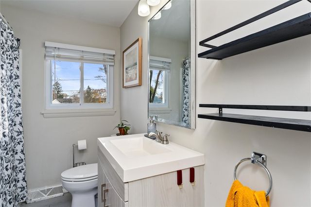 1353 Lehigh Station Road, Henrietta, NY 14467