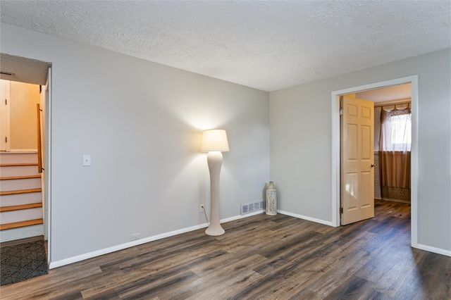 1353 Lehigh Station Road, Henrietta, NY 14467