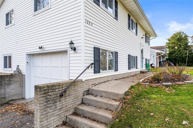 1353 Lehigh Station Road, Henrietta, NY 14467