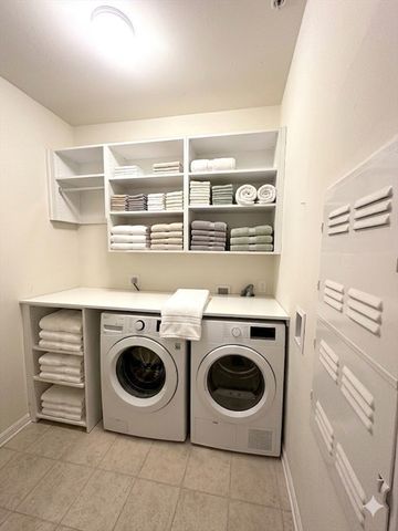 1108 Pennington Dr 1108, Walpole, MA 02081