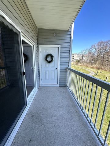 1108 Pennington Dr 1108, Walpole, MA 02081