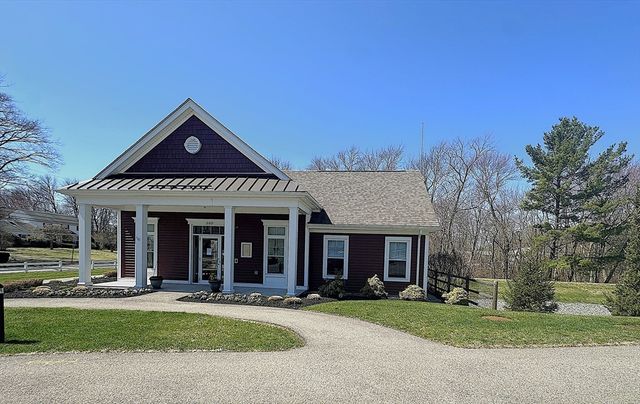 1108 Pennington Dr 1108, Walpole, MA 02081