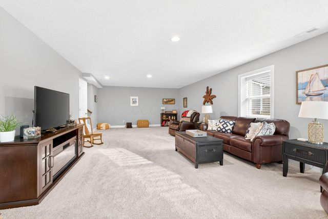 9496 Alnwick Loop, Plain City, OH 43064