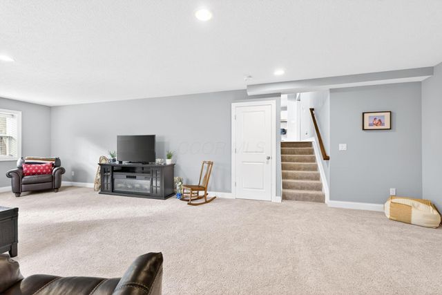 9496 Alnwick Loop, Plain City, OH 43064