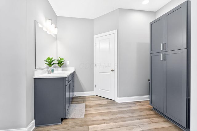 9496 Alnwick Loop, Plain City, OH 43064