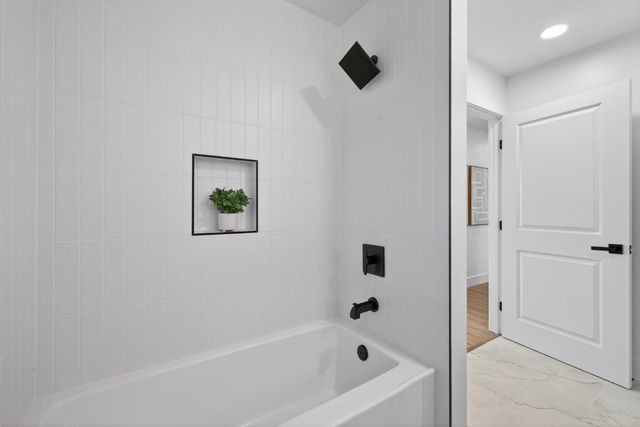 2546 El Vita Way, Carmichael, CA 95608