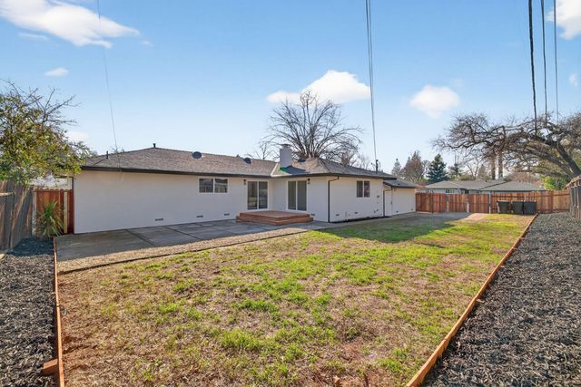 2546 El Vita Way, Carmichael, CA 95608