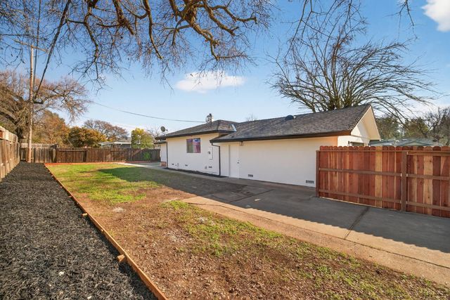 2546 El Vita Way, Carmichael, CA 95608