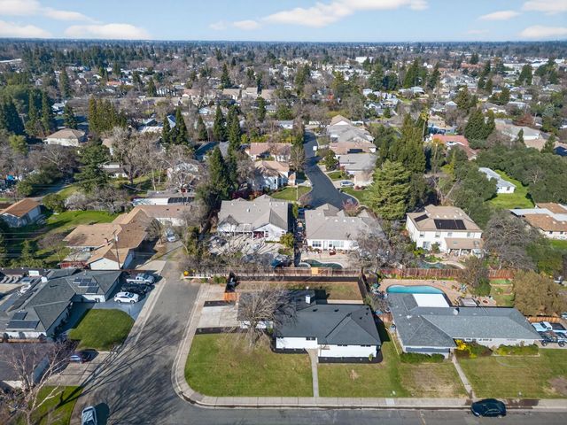 2546 El Vita Way, Carmichael, CA 95608