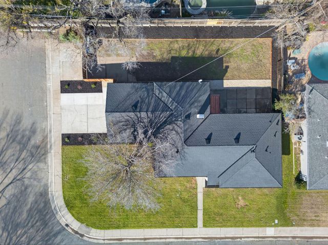 2546 El Vita Way, Carmichael, CA 95608