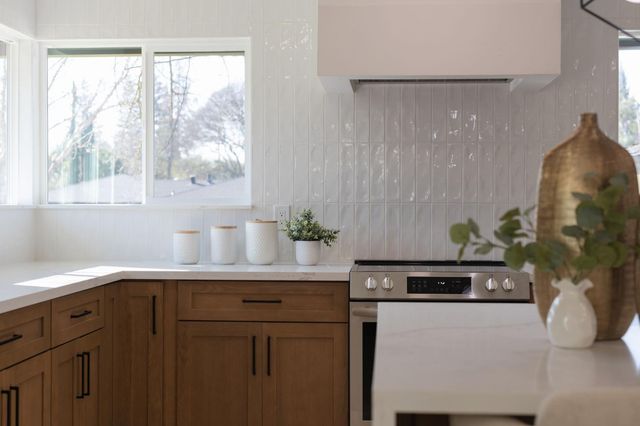 2546 El Vita Way, Carmichael, CA 95608