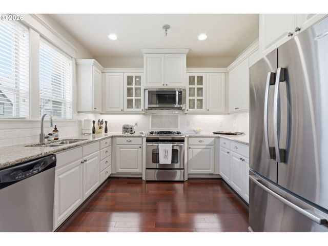 10244 Sw Taylor St, Portland, OR 97225