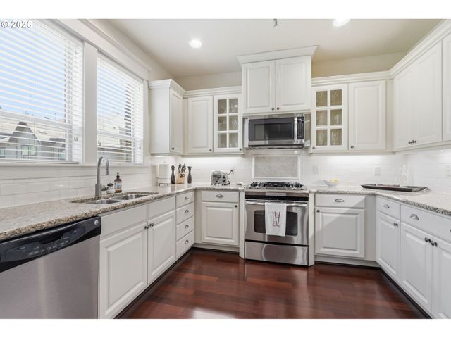 10244 Sw Taylor St, Portland, OR 97225