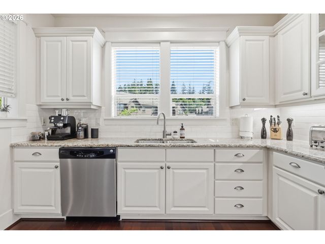 10244 Sw Taylor St, Portland, OR 97225