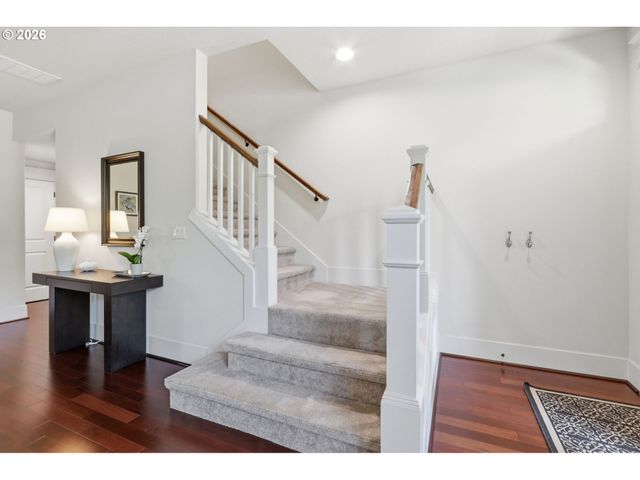 10244 Sw Taylor St, Portland, OR 97225