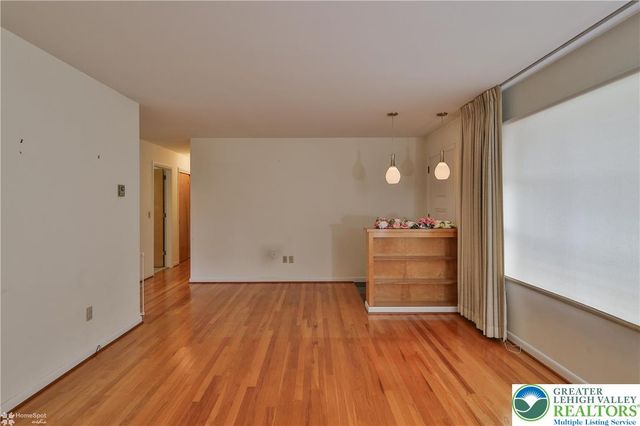 1327 Cobbler Lane, Upper Macungie Twp, PA 18104