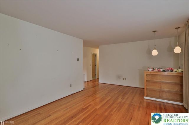 1327 Cobbler Lane, Upper Macungie Twp, PA 18104