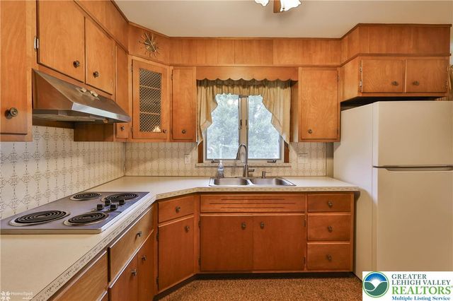 1327 Cobbler Lane, Upper Macungie Twp, PA 18104