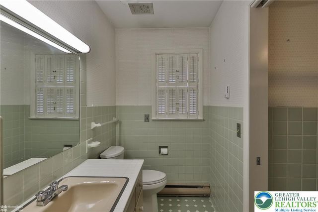 1327 Cobbler Lane, Upper Macungie Twp, PA 18104