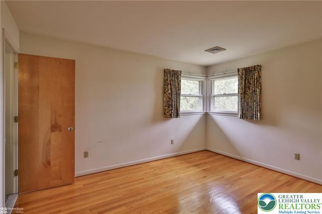 1327 Cobbler Lane, Upper Macungie Twp, PA 18104