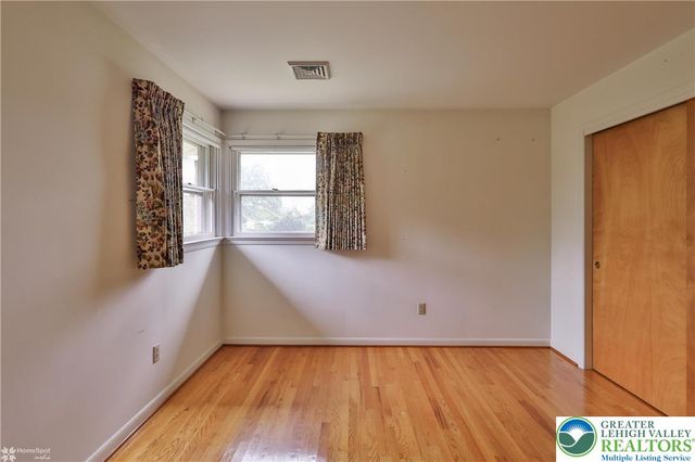 1327 Cobbler Lane, Upper Macungie Twp, PA 18104