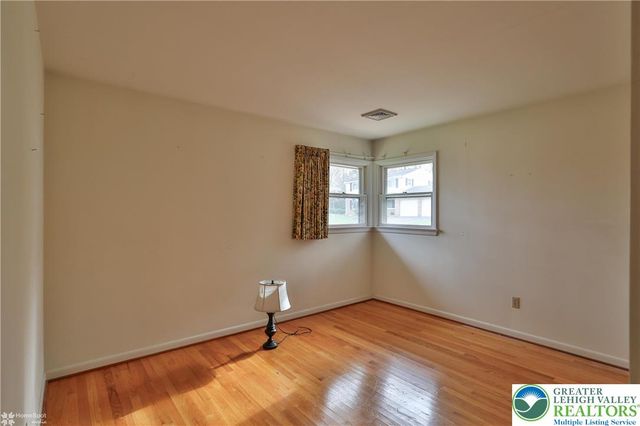 1327 Cobbler Lane, Upper Macungie Twp, PA 18104