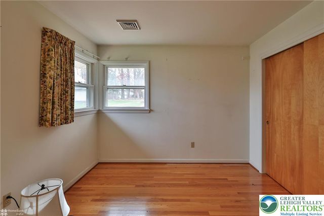 1327 Cobbler Lane, Upper Macungie Twp, PA 18104