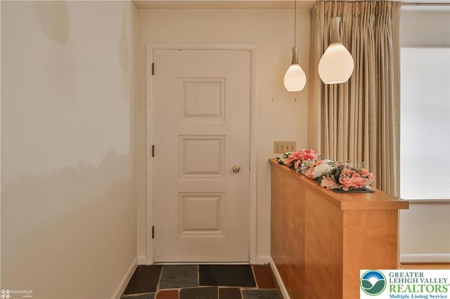 1327 Cobbler Lane, Upper Macungie Twp, PA 18104