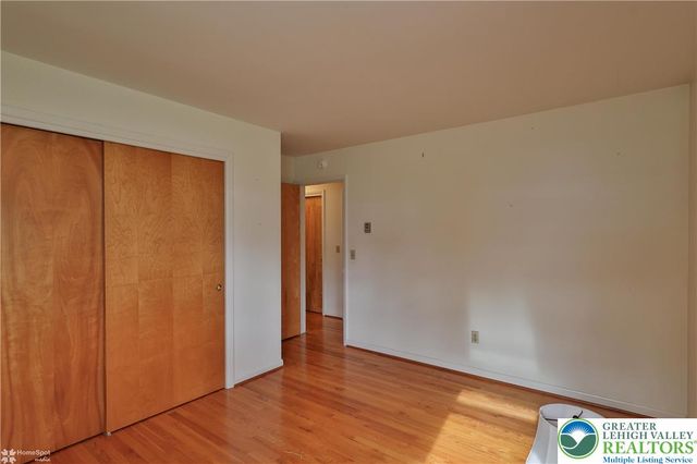 1327 Cobbler Lane, Upper Macungie Twp, PA 18104