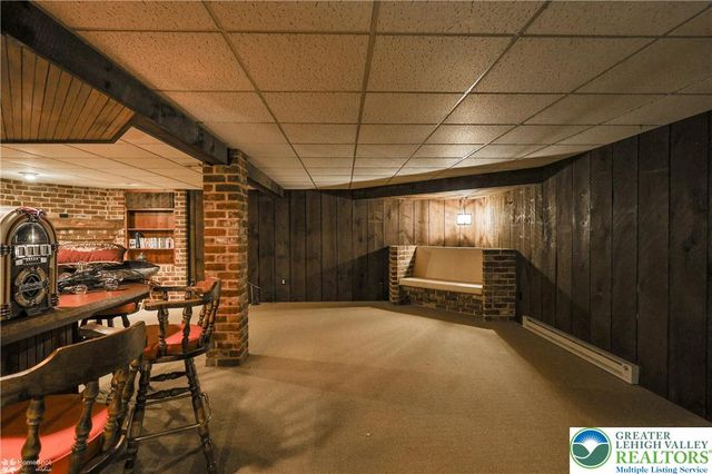 1327 Cobbler Lane, Upper Macungie Twp, PA 18104