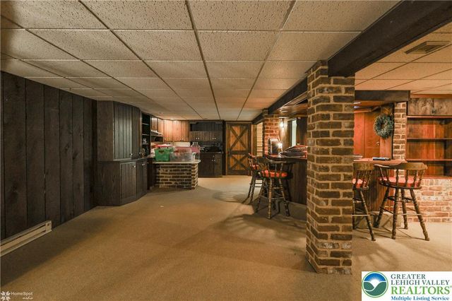 1327 Cobbler Lane, Upper Macungie Twp, PA 18104