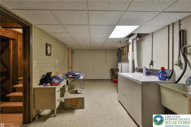 1327 Cobbler Lane, Upper Macungie Twp, PA 18104