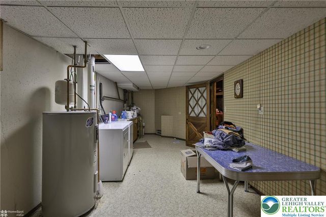 1327 Cobbler Lane, Upper Macungie Twp, PA 18104