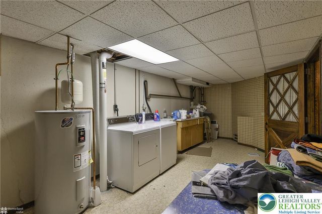 1327 Cobbler Lane, Upper Macungie Twp, PA 18104