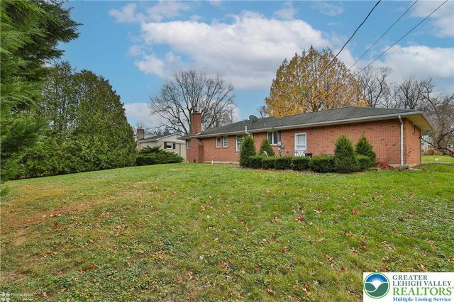 1327 Cobbler Lane, Upper Macungie Twp, PA 18104