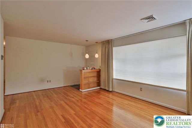 1327 Cobbler Lane, Upper Macungie Twp, PA 18104