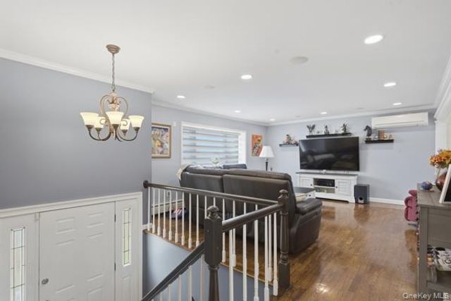 209 Summit Drive, New Windsor, NY 12553