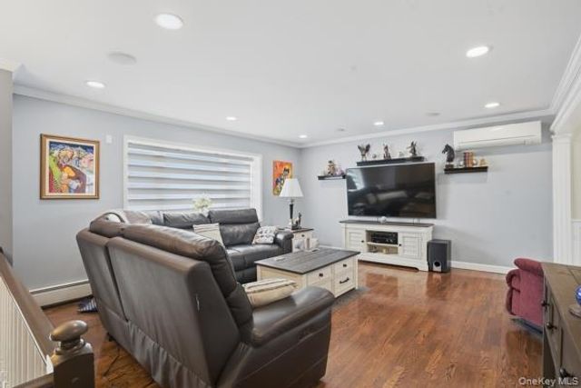 209 Summit Drive, New Windsor, NY 12553