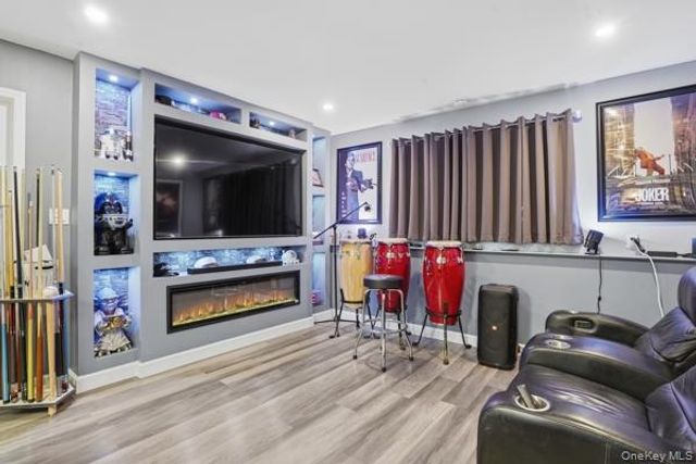 209 Summit Drive, New Windsor, NY 12553