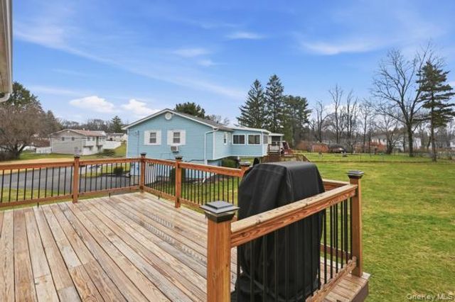 209 Summit Drive, New Windsor, NY 12553