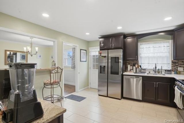 209 Summit Drive, New Windsor, NY 12553