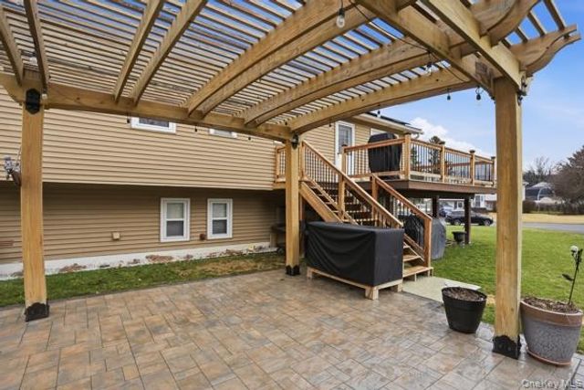 209 Summit Drive, New Windsor, NY 12553