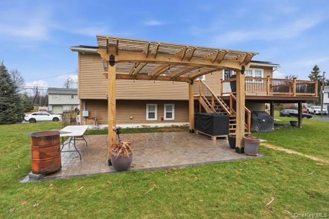 209 Summit Drive, New Windsor, NY 12553