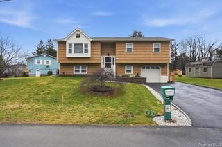 209 Summit Drive, New Windsor, NY 12553