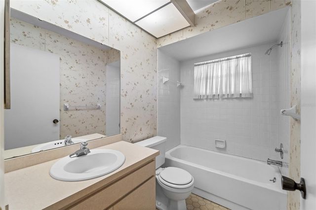 4299 OAKHURST CIRCLE E 3052, Sarasota, FL 34233