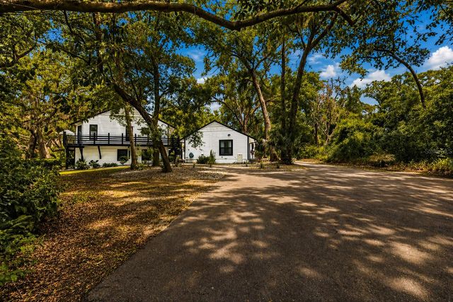 900 OAK HOLLOW PLACE, Brandon, FL 33510